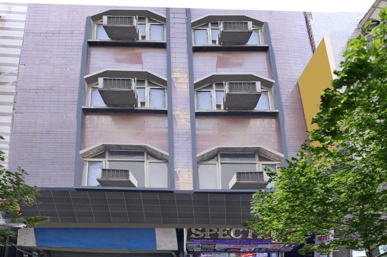 Oyo Hotel Sefali Dx Near Gurudwara Shri Bangla Sahib New Delhi Extérieur photo